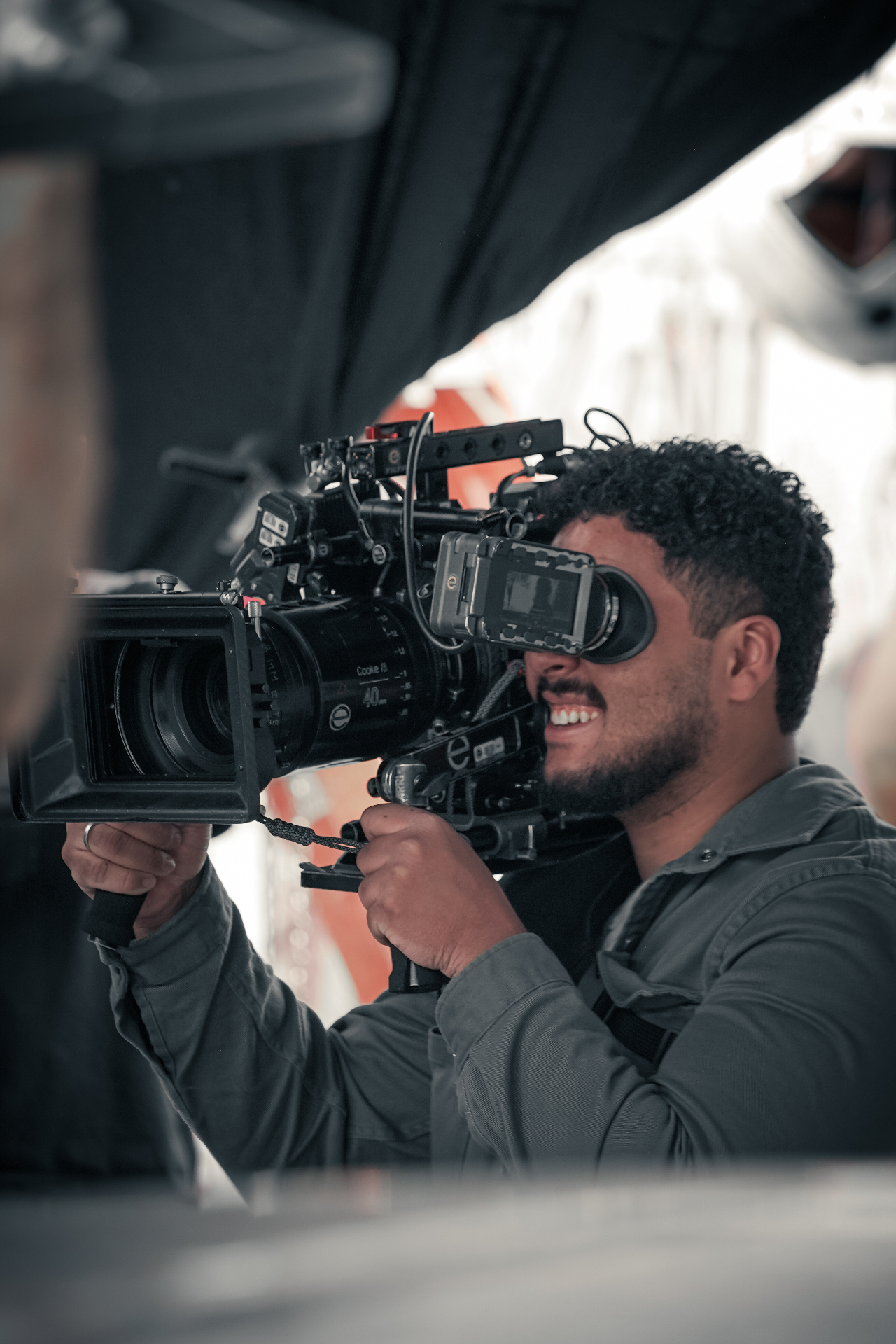 Talles Rhuan em set de filmagem